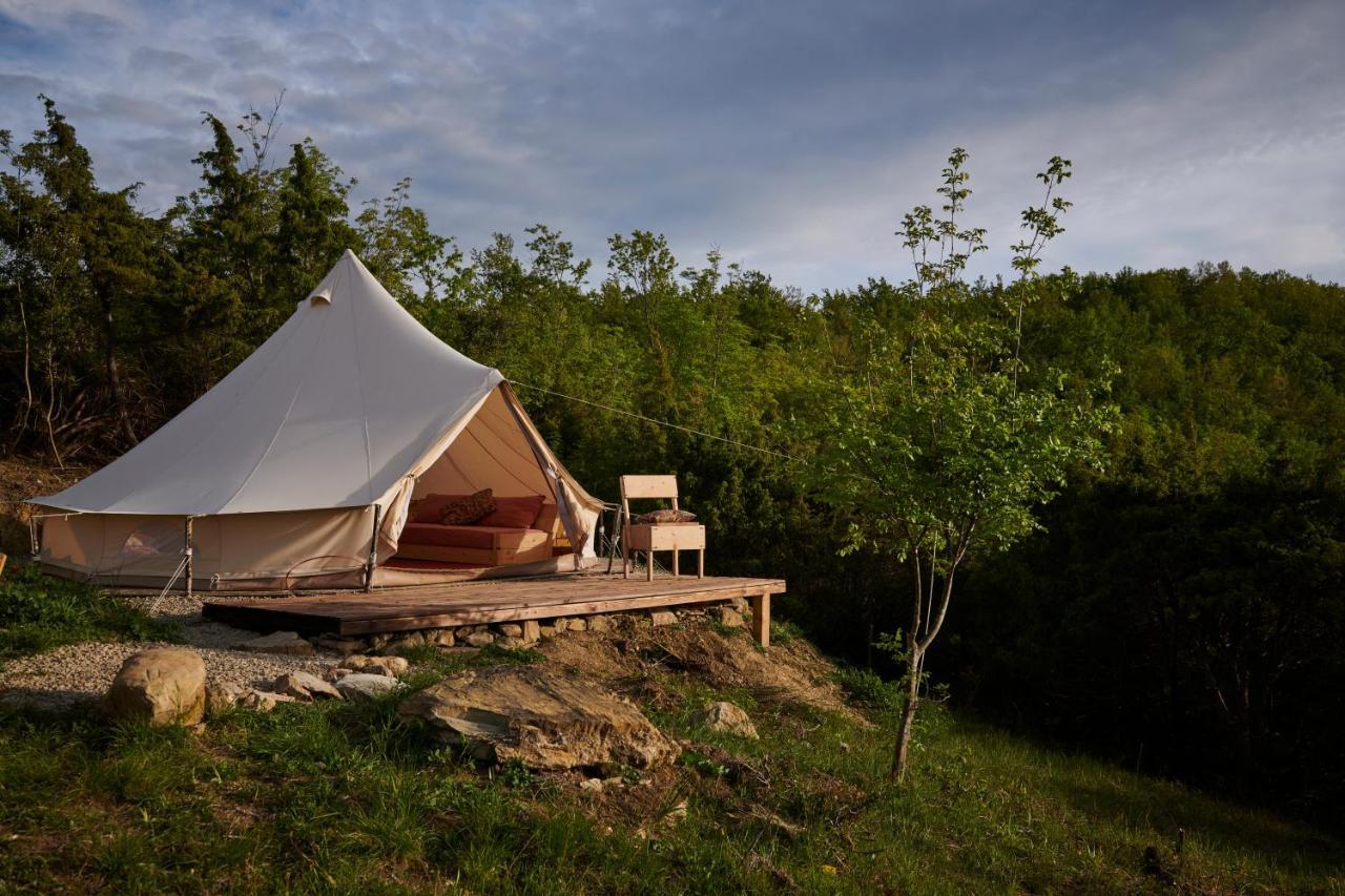 Hotel Agricola Ombra - Tents In Nature Lajatico Exterior foto